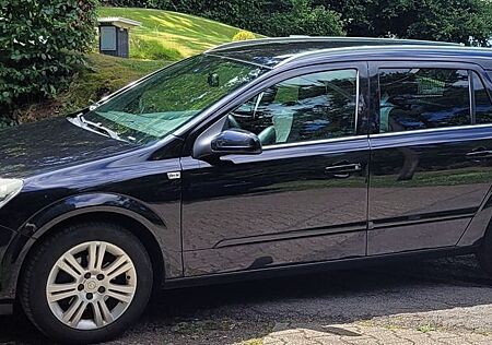 Opel Astra Caravan 1.7 CDTI INNOVATION "110 Jah."...