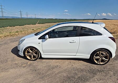 Opel Corsa 1.6 Turbo GSi 110kW GSi
