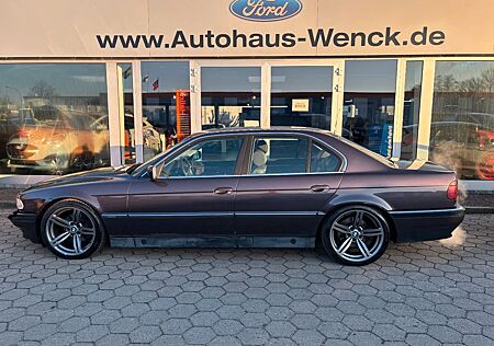 BMW 740i * AUTOMATIK*LEDER*XENON*NAVI*EXPORT