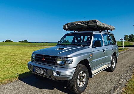 Mitsubishi Pajero 2,5 TD -