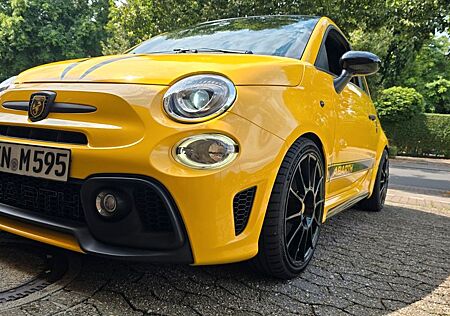 Abarth 595 Competizione Sabelt Carbonsitze Record monza