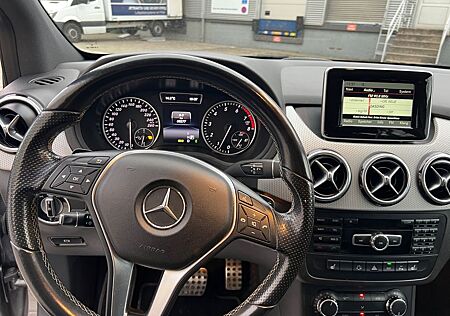 Mercedes-Benz B 220 4MATIC