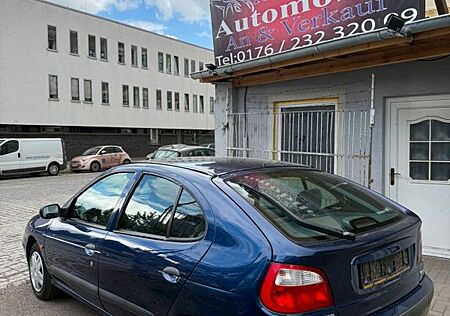 Renault Megane Authentique 1.4 16V