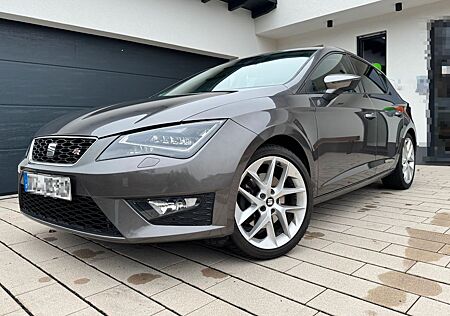 Seat Leon 1.8 TSI FR DSG*Nav*Klima*LED*Scheckheft*1.Hand