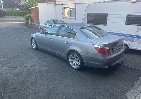 BMW 523i mit AHK Schiebedach und neuen TÜV /AU