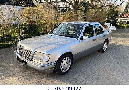 Mercedes-Benz E 280 1.Hand Top Zustand Vollausstattung