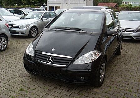 Mercedes-Benz A 150 Classic / Lamellenschiebedach