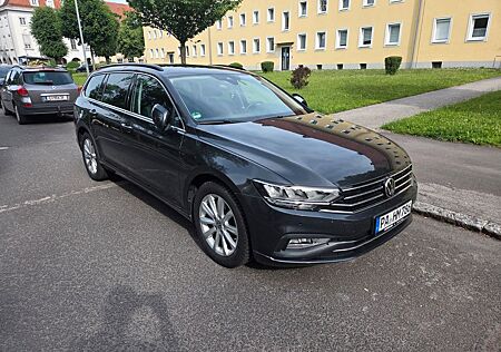 VW Passat Variant Volkswagen Business AHK ACC DSG