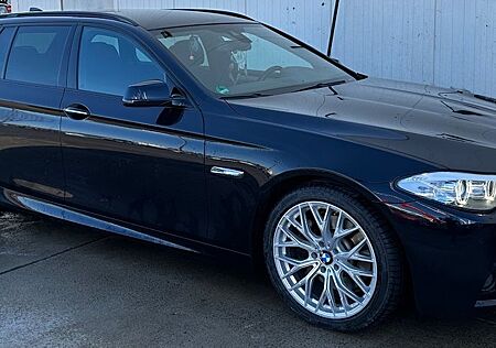 BMW 530i Touring - F11 M Paket Stdhz/AHK/8 Fach Alu/