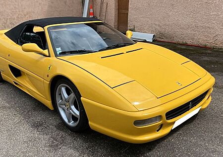 Ferrari F355 Spider