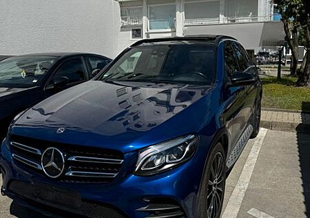 Mercedes-Benz GLC 250 4MATIC AMG Line Autom. AMG Line