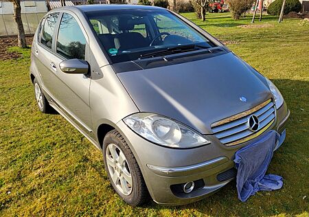 Mercedes-Benz A 170 ELEGANCE HU mängelfrei, 8-fach bereift