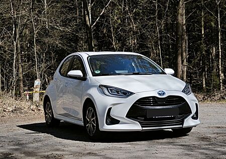 Toyota Yaris 1.5-l-VVT-i Hybrid Team D + Comfort Paket