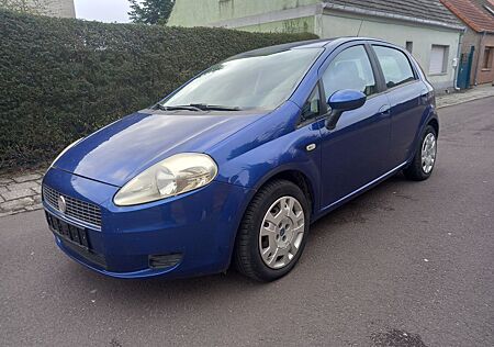 Fiat Punto Rentnerwagen AU/HU neu
