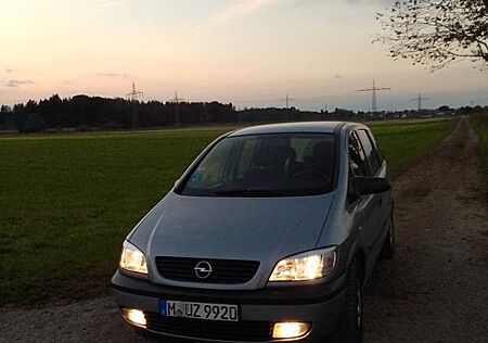 Opel Zafira 2.0 DTI 16V Elegance Familienauto