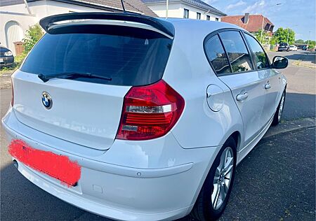 BMW 120i Edition Lifestyle Edition Lifestyle