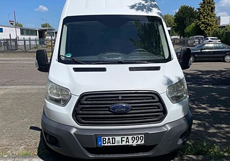 Ford Transit mit AHK