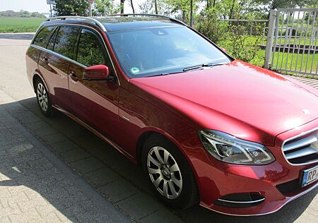 Mercedes-Benz E 200 BlueTEC T AVANTGARDE AVANTGARDE