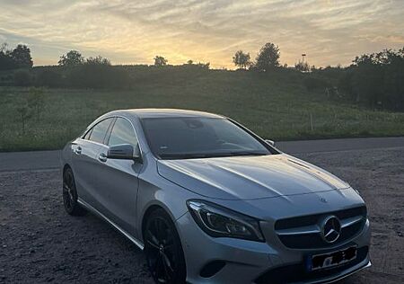 Mercedes-Benz CLA 180 Urban