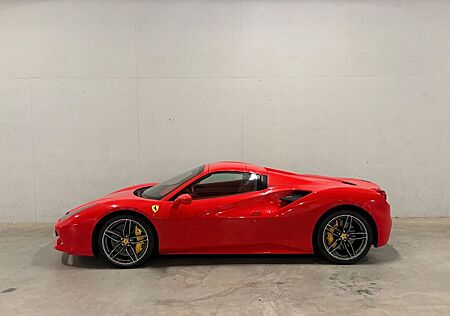 Ferrari 488 Spider Spider Passenger Display Camera