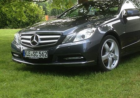 Mercedes-Benz E 220 gebraucht kaufen Mercedes-Benz E 220 Coupé CDI BlueEFFICIENCY AVANTG....