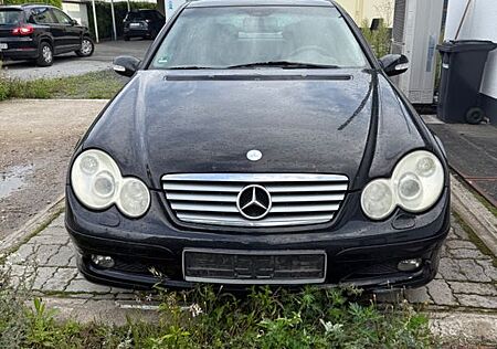 Mercedes-Benz 220