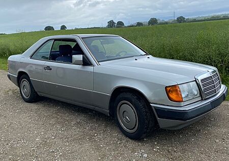 Mercedes-Benz 300 CE, 1.Hand, Scheckheft, neuer Motor