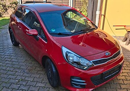 Kia Rio 1.2 UEFA EURO 2016 UEFA EURO 2016