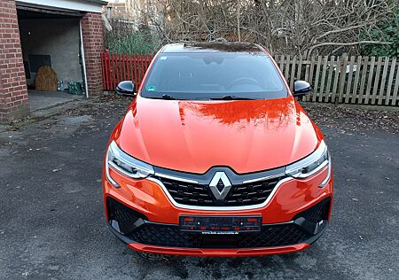 Renault Arkana E-TECH 145 R.S. Line 1Hand