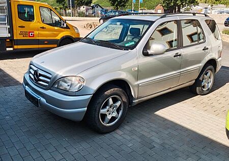 Mercedes-Benz ML 320 - Guter Zustand