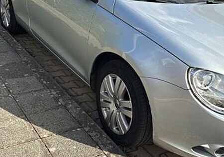 VW Eos Volkswagen 1.6 FSI Standard