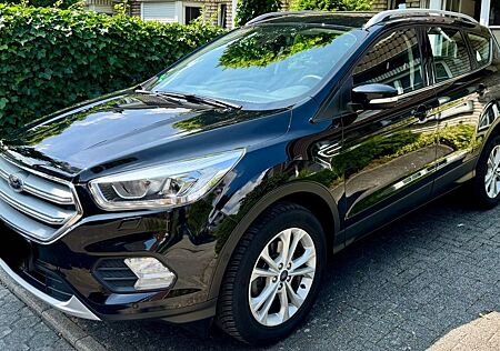 Ford Kuga 1,5 EcoBoost 4x2 110kW Titanium Automat...