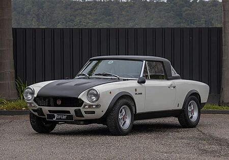 Fiat 124 Spider Abarth Rally 1/400