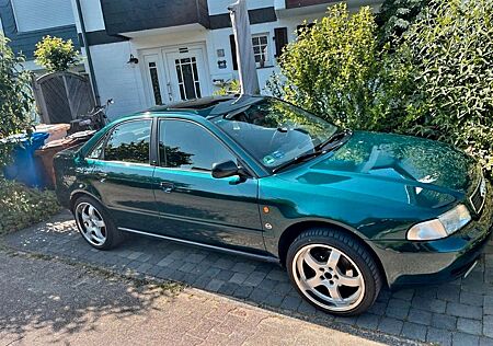 Audi A4 B5 1.6 mit LPG Gasanlage PRINS / TÜV & AU NEU