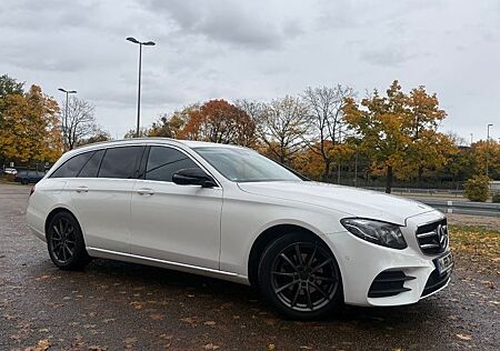 Mercedes-Benz E 220 E 220d T AMG Line Autom. AMG Line
