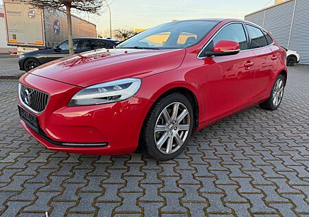 Volvo V40 D3 Inscription Aut. LEDER+NAVI+LED+ST-HZ+CAM