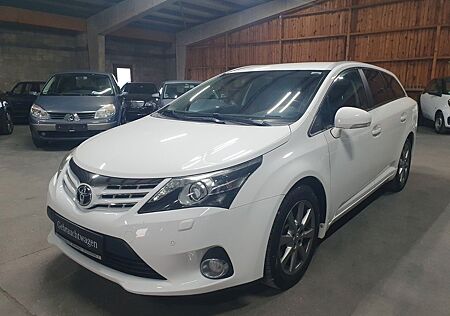 Toyota Avensis Combi 2,2-l-D-4D Automatik Comfort