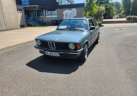 BMW 315 e21 Doppelvergaser