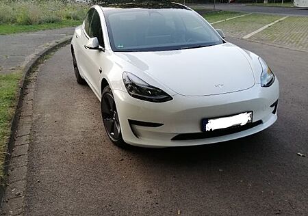 Tesla Model 3 Hinterradantrieb RWD