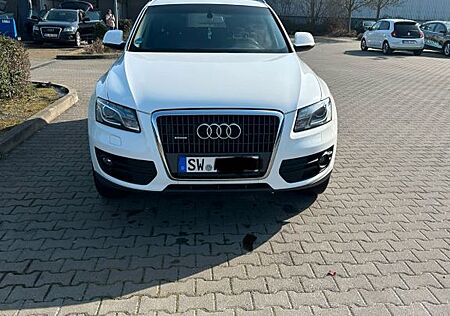 Audi Q5 2.0 TDI quattro-2.0 Klimaautom/AHK/STZH/TÜVNE
