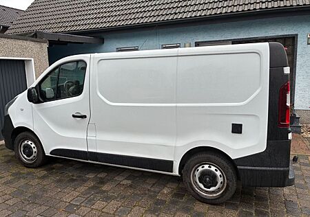 Opel Vivaro 2,7to + Klima+ AHK Gepflegt
