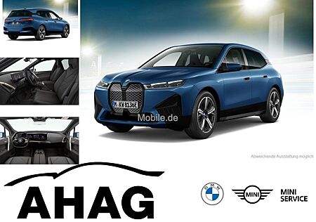 BMW iX xDrive40 Sportpaket Klimaaut. AHK Soft-Close