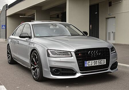 Audi A8 S8 OPTIK ORIGINAL distronic bang&olufsen v8