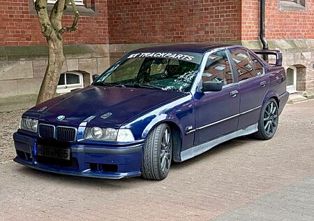 BMW 316i E36