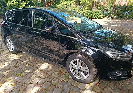 Ford S-Max 2,0 TDCi 132kW Titanium PowerShift Tit...