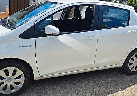 Toyota Yaris Life Hibrid