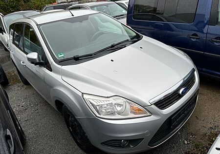 Ford Focus Turnier Style + Klima/PDC/Euro5