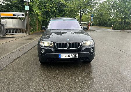 BMW X3 Baureihe xDrive 20d+1.HAND+LEDER+SZH+TEMPO