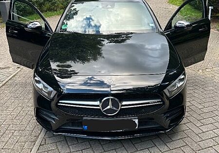 Mercedes-Benz A 35 AMG Mercedes-AMG A 35 4MATIC DCT Merced...