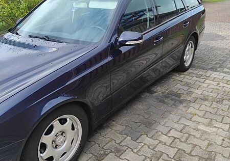Mercedes-Benz E 220 CDI T CLASSIC Classic